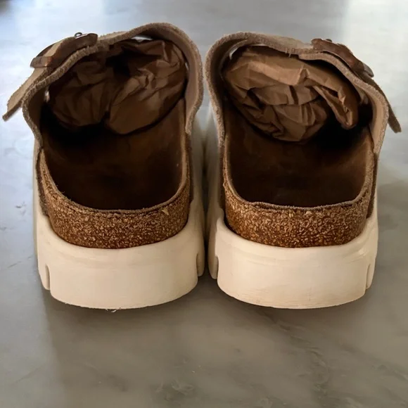 Papillio by Birkenstock Women's Double-Buckle Suede Platform Mules Tan/White - Picture 3 of 9